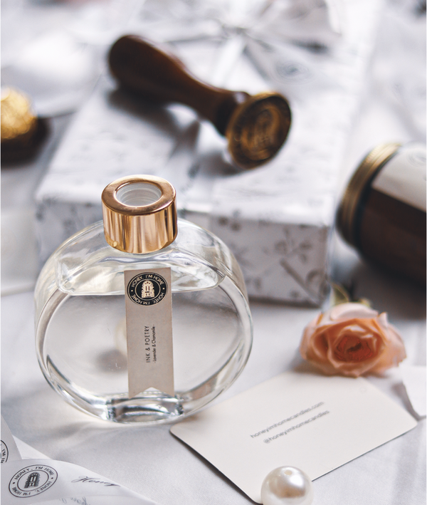 1 Reed diffuser + 1 Large Candle + 1 Room Mist